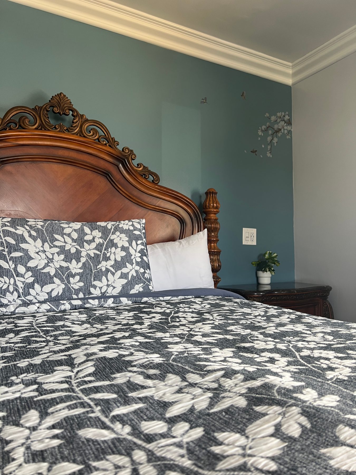 King Bed Picture