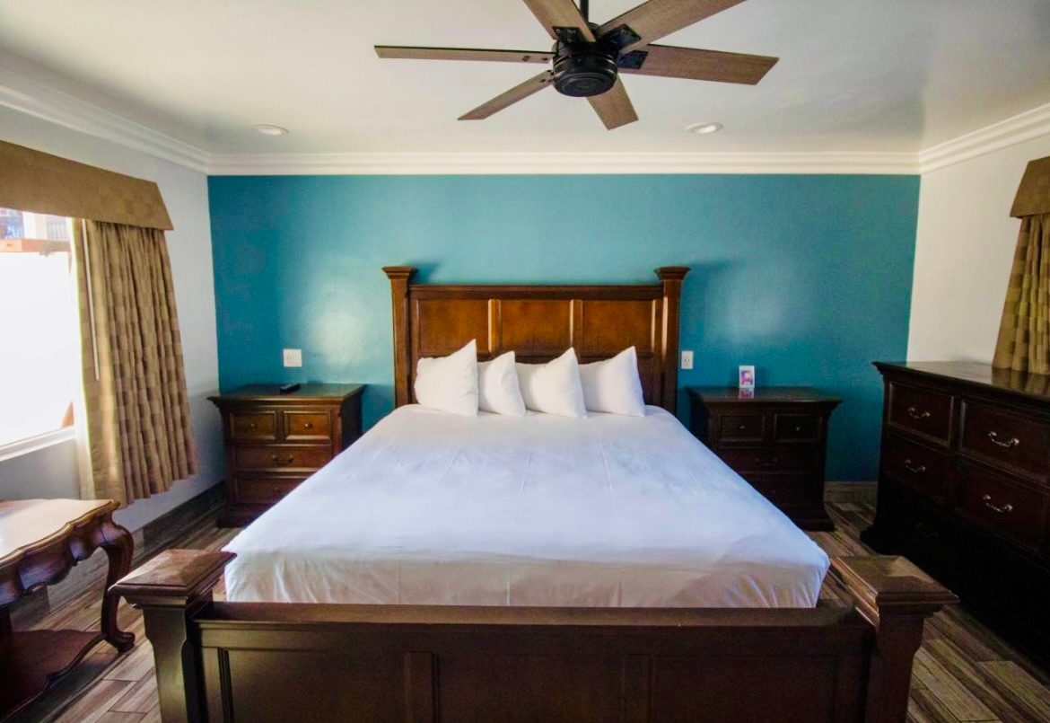 King bed picture