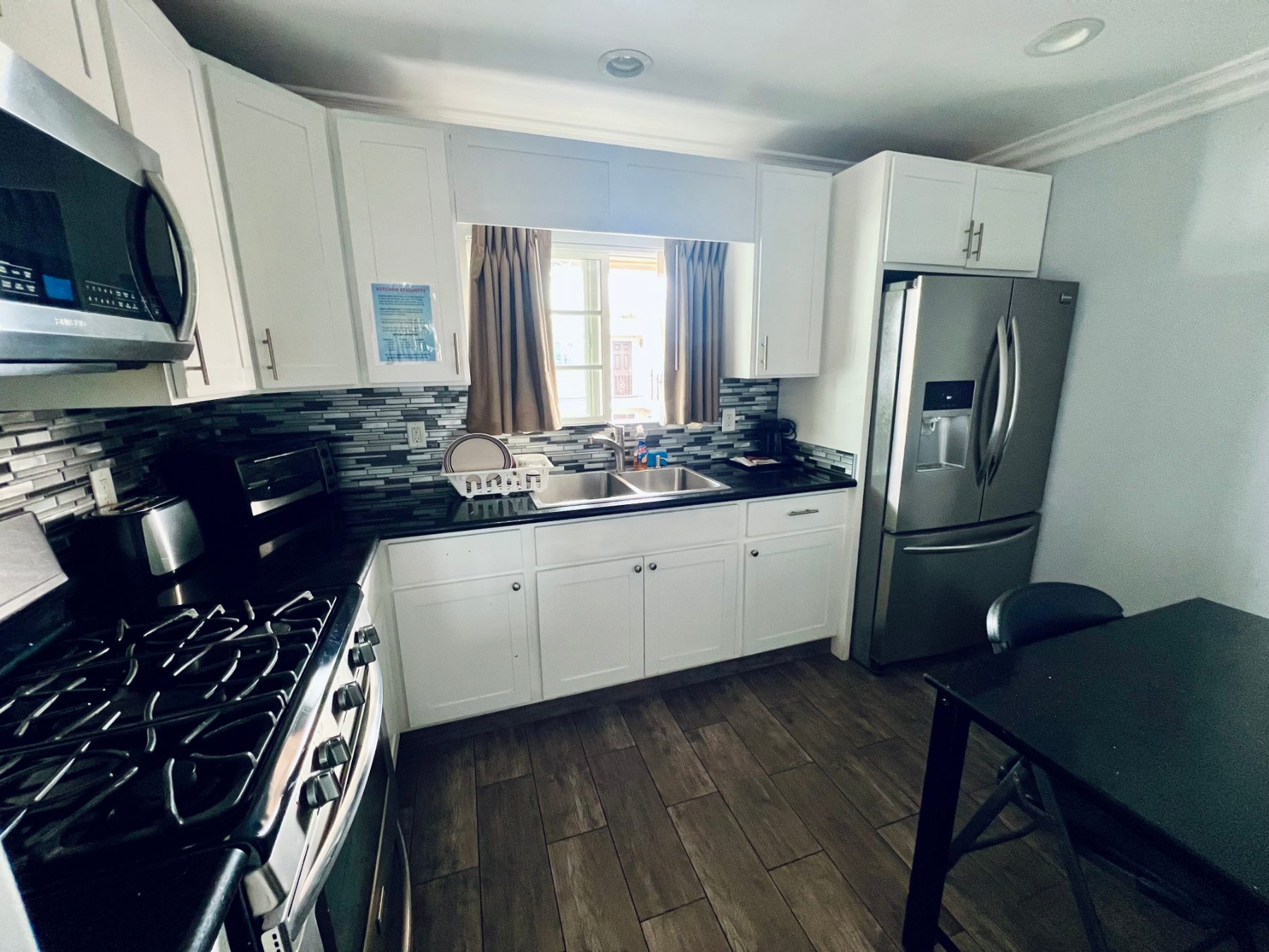 Kitchen Picture