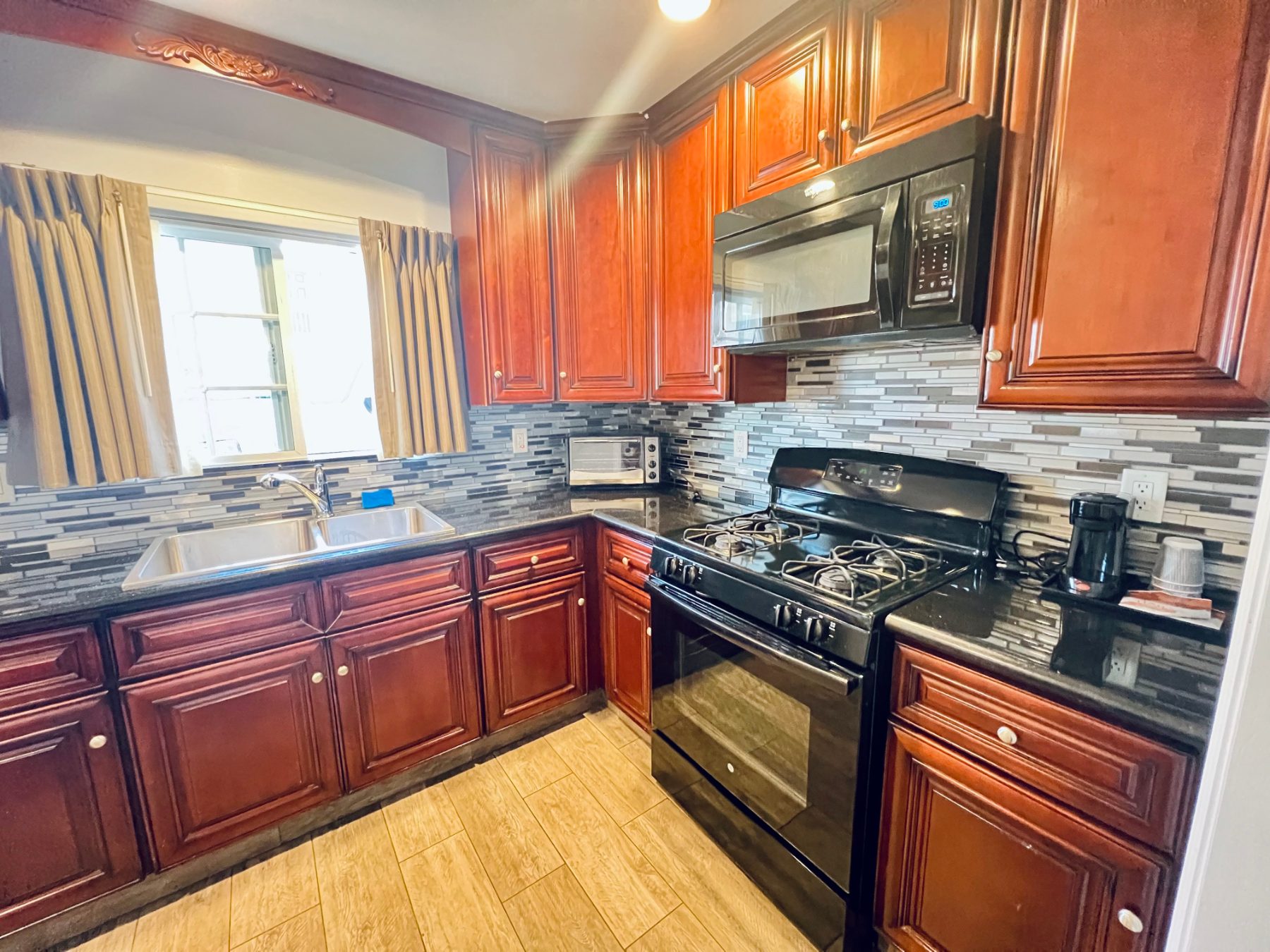 Kitchen picture